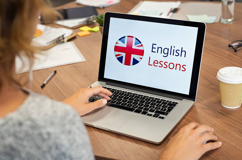Nauka angielskiego online – jakie korzyści może przynieść?