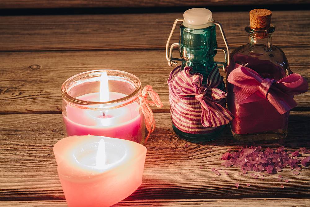 Olej do świec zapachowych: wybór zapachów i wpływ na nastrój w pomieszczeniu